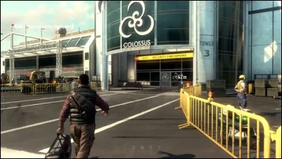 Dans le mode "solo", quel est le nom de l'ancien(ne) employé(e) de Tacitus ?