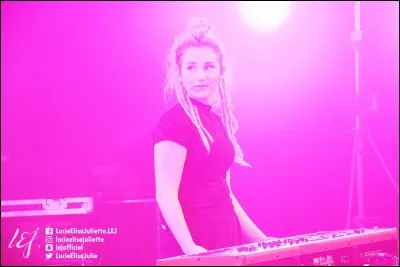 De quel instrument joue Juliette ?