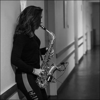 Quel &acirc;ge a Lucie ?