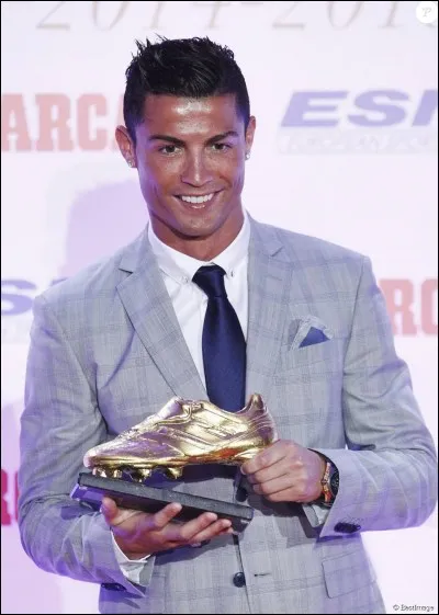 Combien a-t-il eu de souliers d'or ?