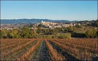 Village viticole Héraultais, Corneilhan se situe dans l'ancienne région ...