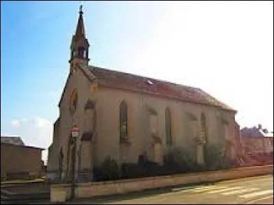 Voici l'église Saint-Valentin de Hagen. Village lorrain de l'arrondissement de Thionville, il se trouve dans le département ...