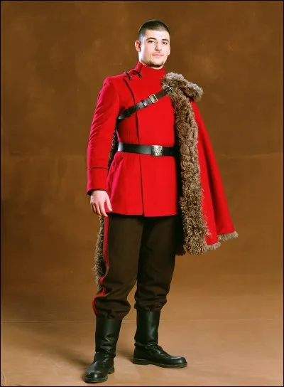 Viktor Krum est un candidat du Tournoi des Trois Sorciers mais c'est aussi un...