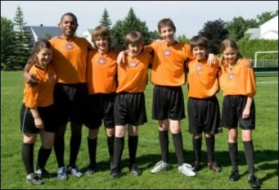 Qui sont ces personnages, de droite à gauche ?