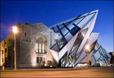 Les Musées juifs de Berlin, de San Francisco ou de Copenhague, l'extension du Musée Royal de l'Ontario à Toronto, l'Imperial War Museum North à Manchester ont été conçus par cet architecte américain dont le projet a été sélectionné pour le "One World Trade center" en 2002