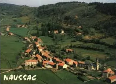 Nous prenons la direction de Naussac. Ancienne commune au bord du lac éponyme, elle se situe dans l'ancienne région ...