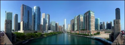 De quel pays Chicago est-elle la troisième plus grande ville ?