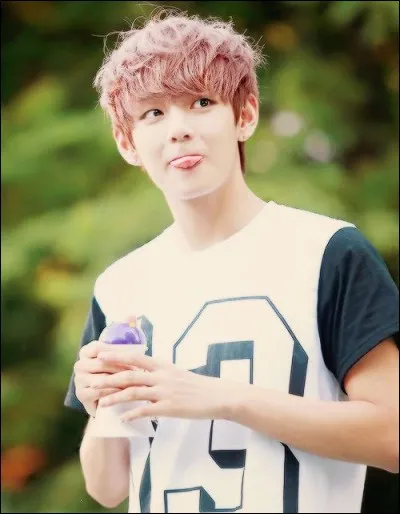 Quel âge a V ? (en janvier 2017)