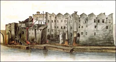 Dans une de ses uvres impérissables, un auteur bien de chez nous fait s'extasier un personnage devant "l'esprit merveilleux qui inventa un torchecul !" C'était qui, déjà ?