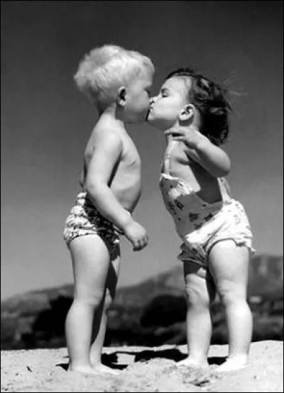 A qui doit-on la chanson festive "Big bisou" ?