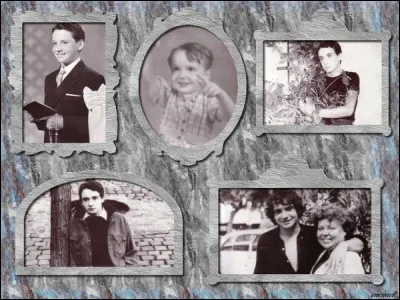 Ce petit garçon a fait carrière, et c'est en 2015 qu'il a publié son livre "50 ans ensemble" :