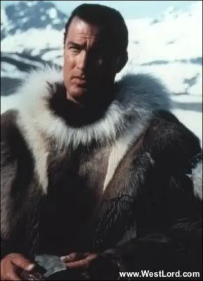 Cet acteur, réalisateur, producteur et musicien américain est né le 10 avril dans le Michigan. Depuis les années 1980 il est une vedette du cinéma d'action.