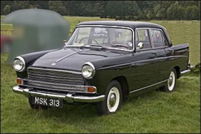Quelle est cette voiture anglaise ?