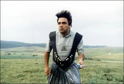 Quel est le prnom de cet extraterrestre jou par Didier Bourdon, dans le film ' L'Extraterrestre' ?