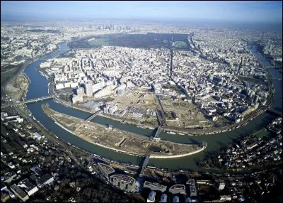 Boulogne-Billancourt est une ville française des Hauts-de-Seine.