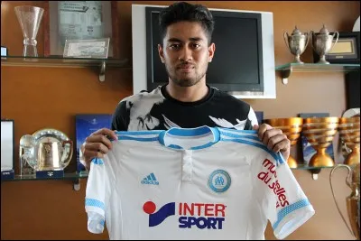 Quelle est la nationalité de Bill Tuiloma ?