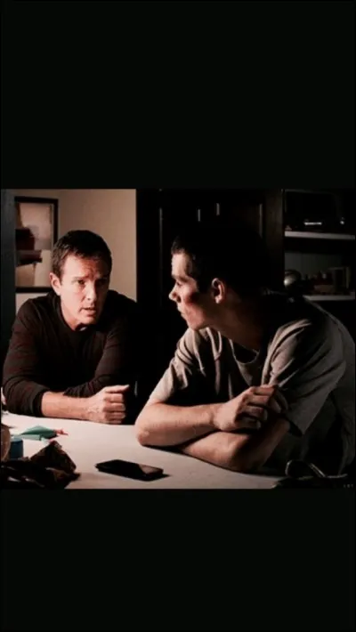 Comment s'appelle le père de Stiles ?