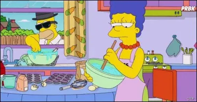 Elle passe son temps dans...