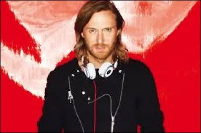 Quel DJ sort le tube "Love is Gone" avec le chanteur Chris Willis ?