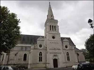Voici l'église Saint-Cyr-et-Sainte-Juliette de Contres. Village de l'arrondissement de Blois, il se situe dans le département ...