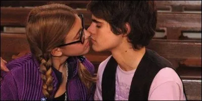 Pourquoi Matías ne veut-il plus parler à Patricia durant les premiers épisodes ?