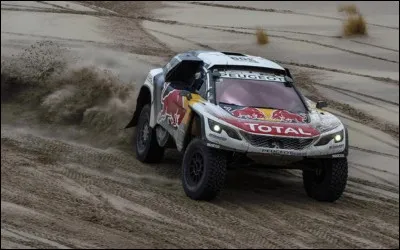 Quel équipage a remporté le rallye Paris-Dakar 2017 en Peugeot 3008 DKR ?