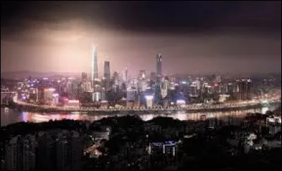 Par quelle rivière la ville de Chongqing est-elle coupée ?