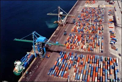 FOS-SUR-MER - Laquelle de ces mers borde cette ville portuaire ?