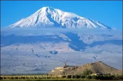 Quel pays borde l'Arménie par le nord ?