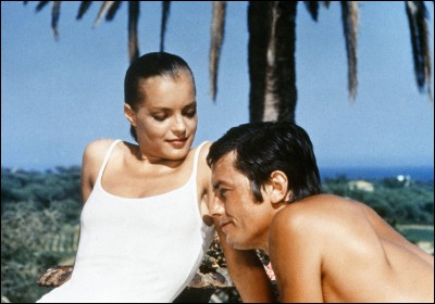 Quelle actrice est la partenaire d'Alain Delon dans le film "La Piscine", sorti en 1969 ?