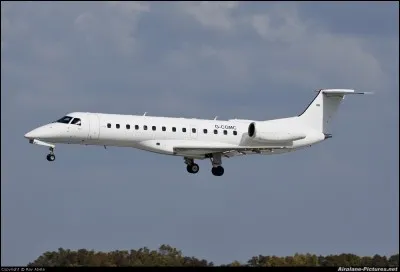 Un avion qui a une vitesse d'approche de 80 noeuds est-il de...