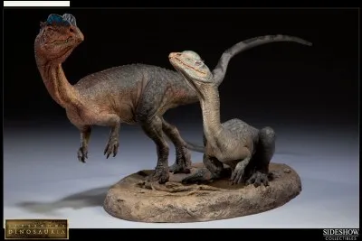Quel dinosaure représente cette figurine ?