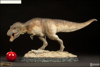 Quel dinosaure représente cette figurine ?