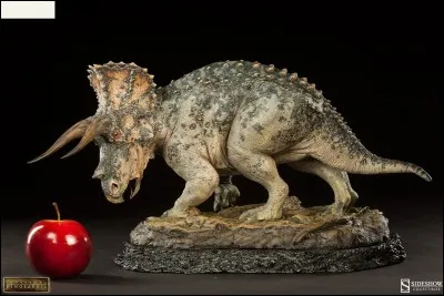 Quel dinosaure représente cette figurine ?