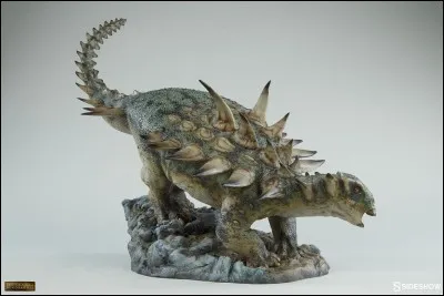 Quel dinosaure représente cette figurine ?