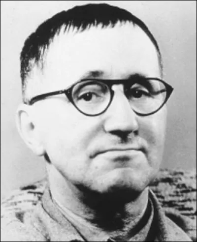 Né le 10 février 1889, cet écrivain, dramaturge, metteur en scène, poète, allemand est l'auteur de "Mère courage" et de " La Résistible Ascension d'Arturo Ui". De qui s'agit-il ?