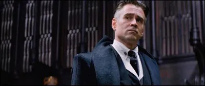 ATTENTION, SPOIL DANS LE COMMENTAIRE DE CETTE QUESTION LORS DE L'AFFICHAGE DES RÉPONSES.

Quel acteur joue le rôle de Percival Graves ?