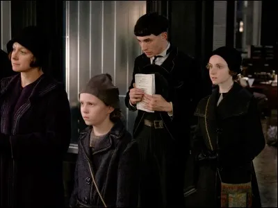 Laquelle des filles de la famille Bellebosse est attirée par la magie ?