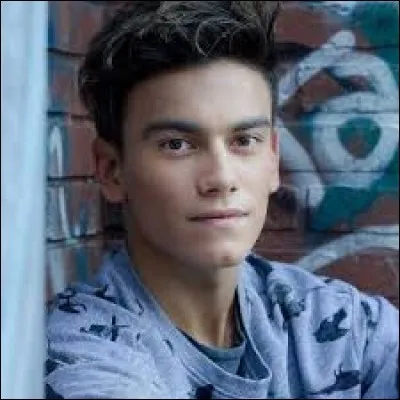 Comment s'appelle l'acteur qui interprète Gaston ?