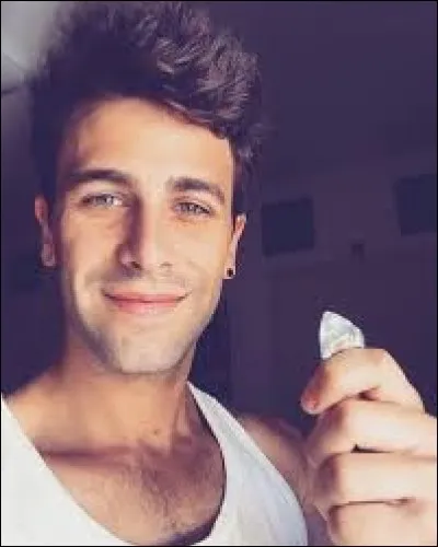 Comment s'appelle l'acteur qui interprète Pedro ?