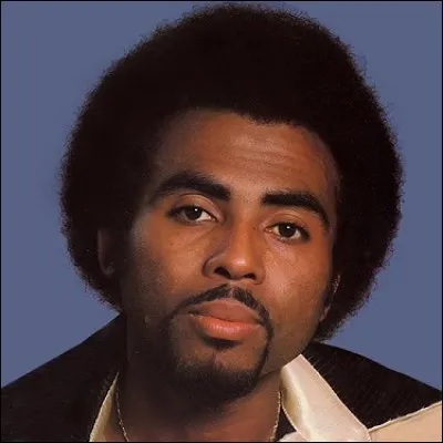 Jamaïcain né en 1948, batteur de Jimmy Cliff, chanteur de reggae connu pour "Nice and Slow".