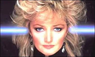 En raison de sa voix rauque, comment Bonnie Tyler fut-elle surnommée ?