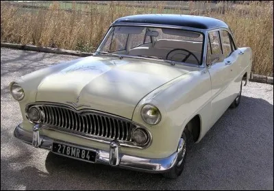 Toujours chez Simca, cette beauté est une...