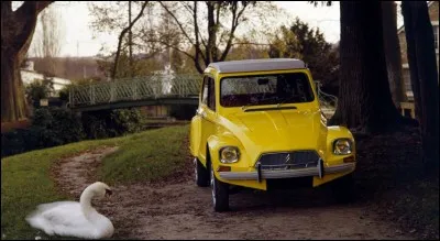 La cousine de la 2 CV est une...
