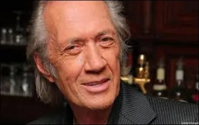 Qui est cet acteur, c&eacute;l&egrave;bre pour son r&ocirc;le de moine shaolin dans la s&eacute;rie des ann&eacute;es 70, "Kung Fu" ?