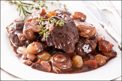 Que devez-vous ajouter si la sauce du buf bourguignon est trop épaisse ?