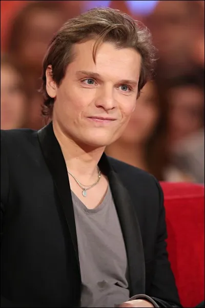 Qui chantait "Paris by Night" en 2014 ?