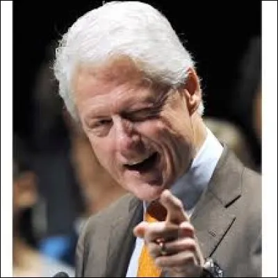 Donnez-moi l'Etat dont est originaire Bill Clinton, où il occupa notamment les fonctions de procureur général et de gouverneur :