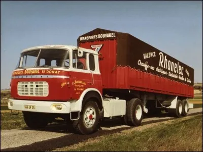 Quelle est la marque du camion ?