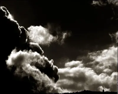 Dans quelle unité, les astronomes expriment-ils les distances dans l'Univers ?